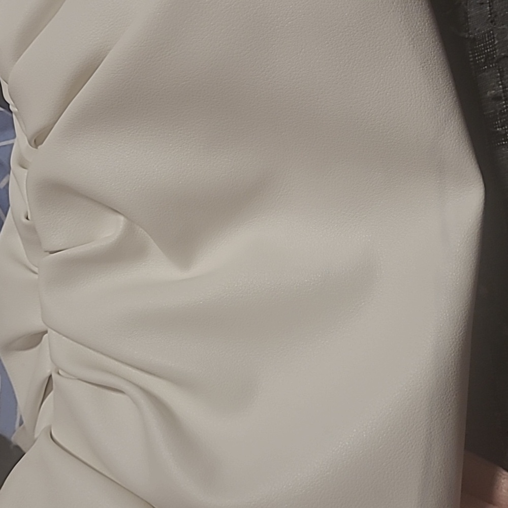 White Ruffled Bag - Picture 8 of 10